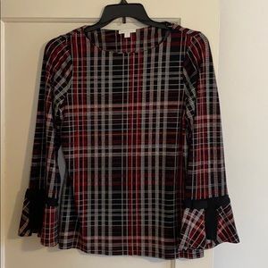 Like new top with velvet bows on sleeves!